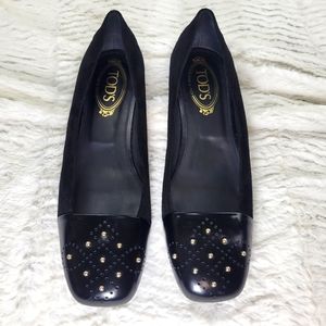 Beautiful condition Tod's suede studded flats